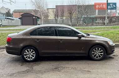 Седан Volkswagen Jetta 2013 в 