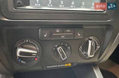 Седан Volkswagen Jetta 2013 в 