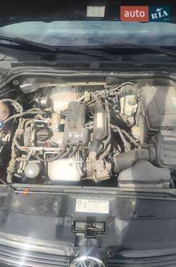 Седан Volkswagen Jetta 2010 в 
