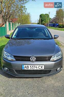 Седан Volkswagen Jetta 2011 в Калиновке