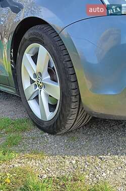 Седан Volkswagen Jetta 2011 в 
