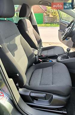 Седан Volkswagen Jetta 2011 в 