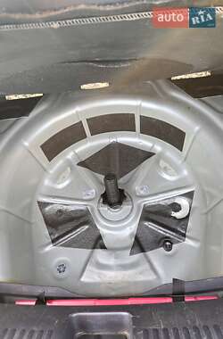 Седан Volkswagen Jetta 2011 в 