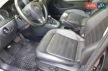 Седан Volkswagen Jetta 2012 в 