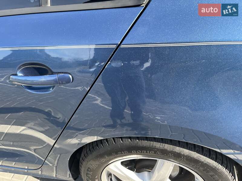 Седан Volkswagen Jetta 2015 в Ужгороді