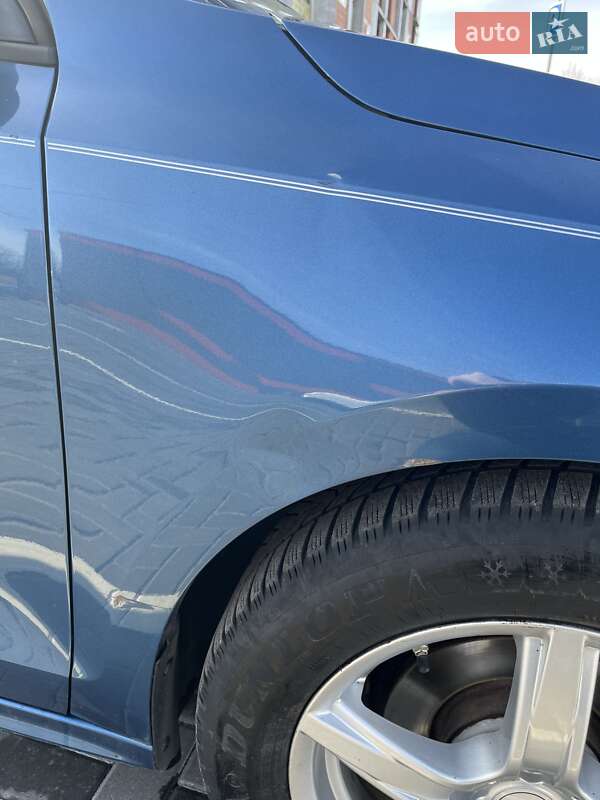 Седан Volkswagen Jetta 2015 в Ужгороді