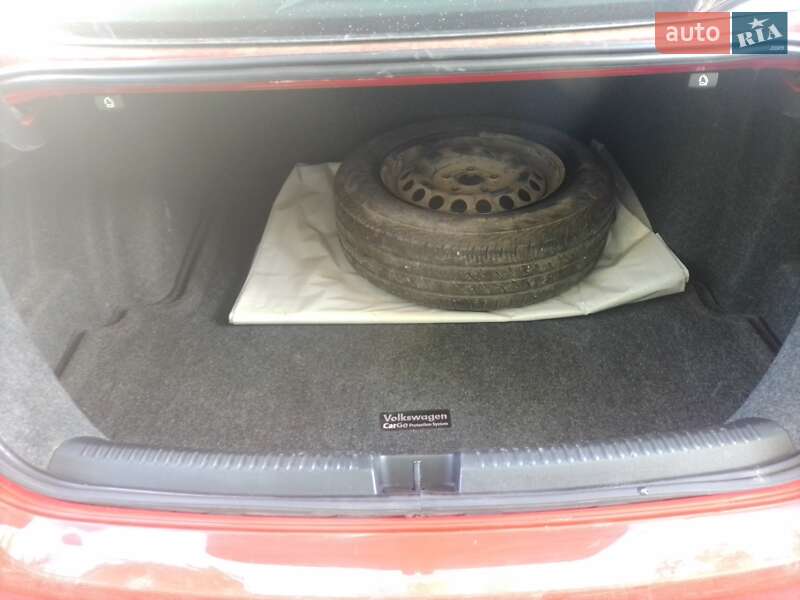 Седан Volkswagen Jetta 2014 в Львове