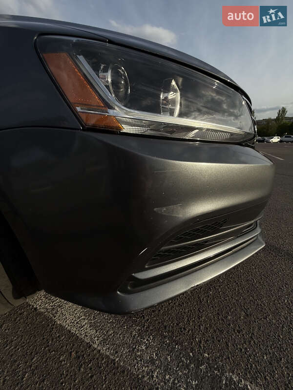 Седан Volkswagen Jetta 2017 в Днепре