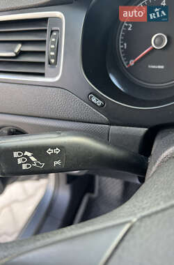 Седан Volkswagen Jetta 2013 в 