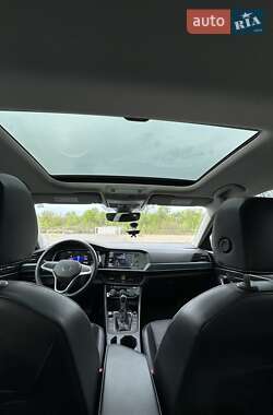 Седан Volkswagen Jetta 2023 в 