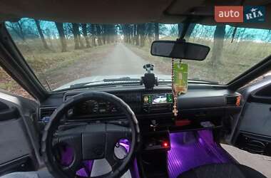 Седан Volkswagen Jetta 1990 в 