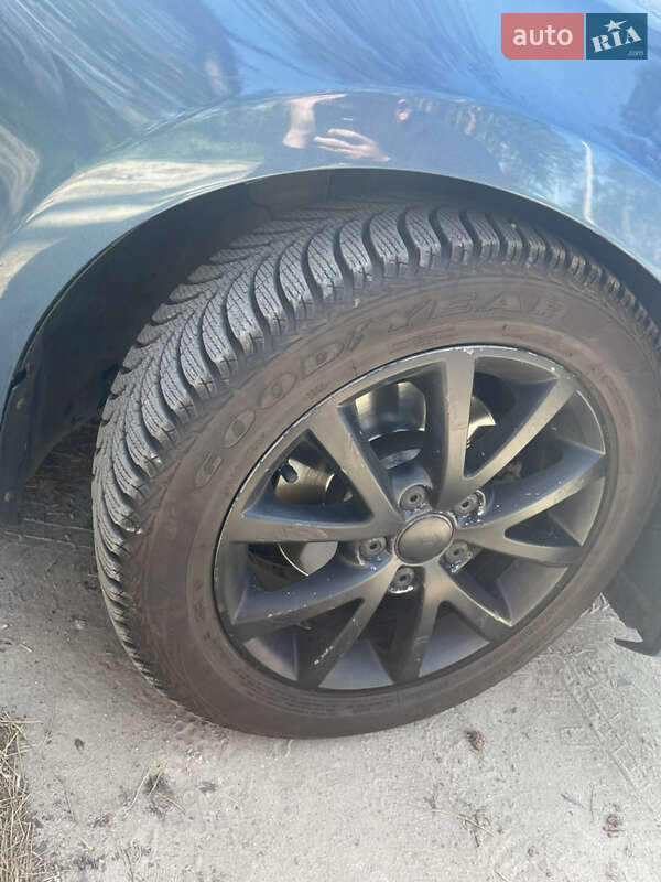 Седан Volkswagen Jetta 2014 в Житомирі