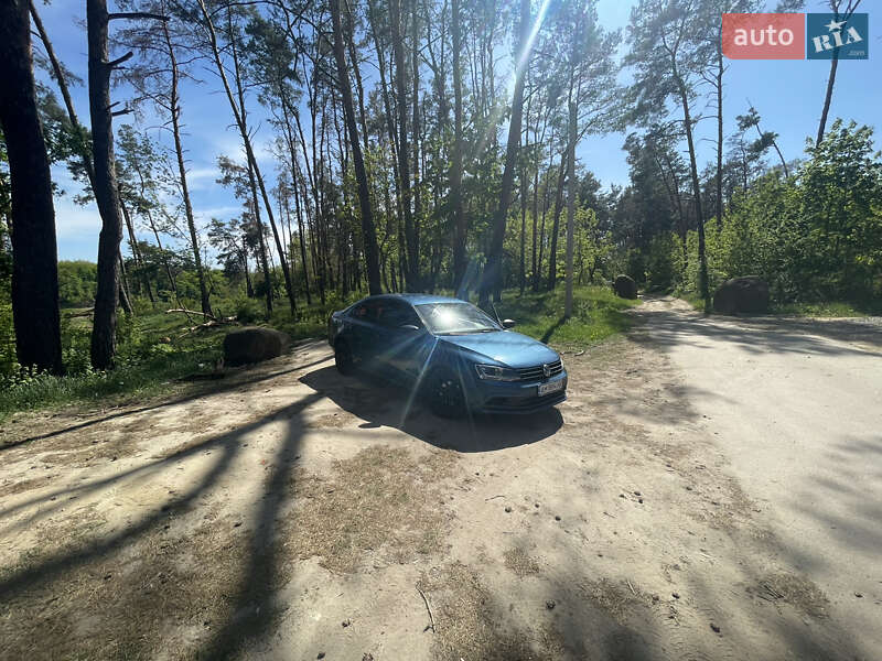 Седан Volkswagen Jetta 2014 в Житомирі