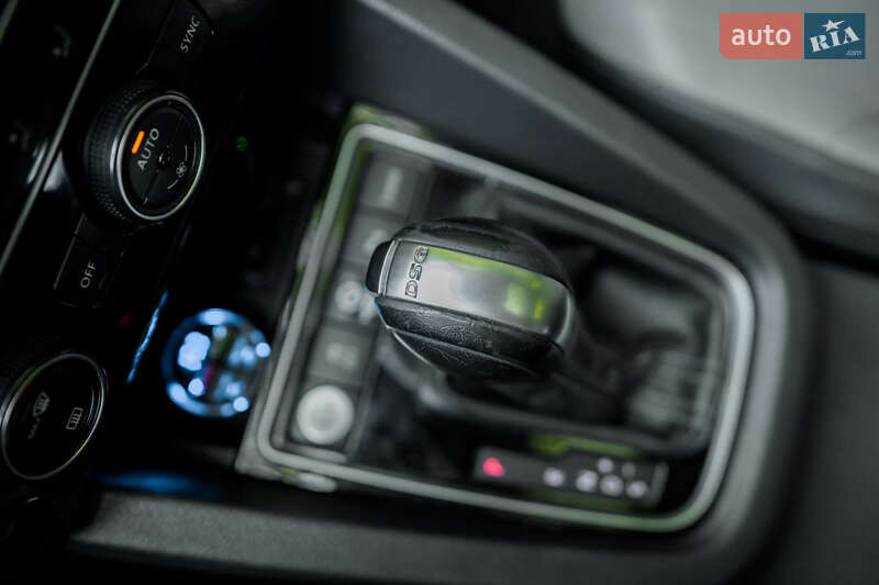 Седан Volkswagen Jetta 2015 в Луцке