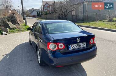 Седан Volkswagen Jetta 2008 в 