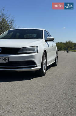 Седан Volkswagen Jetta 2016 в Києві