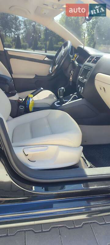Седан Volkswagen Jetta 2011 в Ізмаїлі