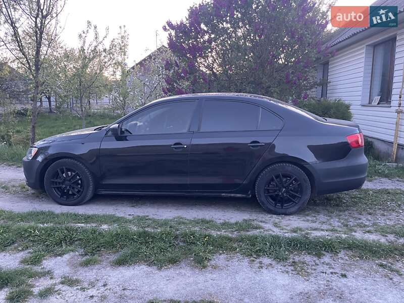 Седан Volkswagen Jetta 2013 в Рівному