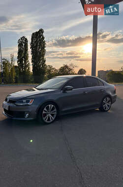 Седан Volkswagen Jetta 2012 в 