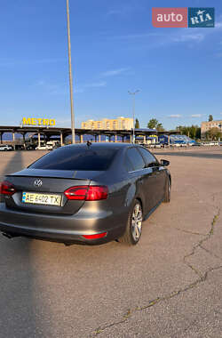 Седан Volkswagen Jetta 2012 в 