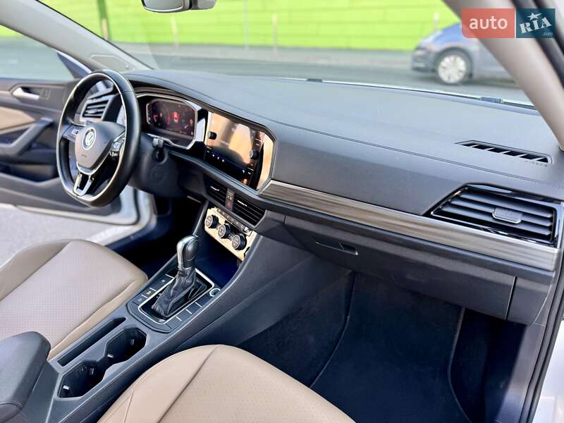 Седан Volkswagen Jetta 2018 в Києві