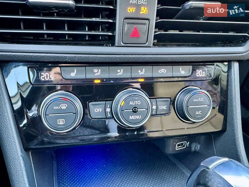 Седан Volkswagen Jetta 2018 в Києві