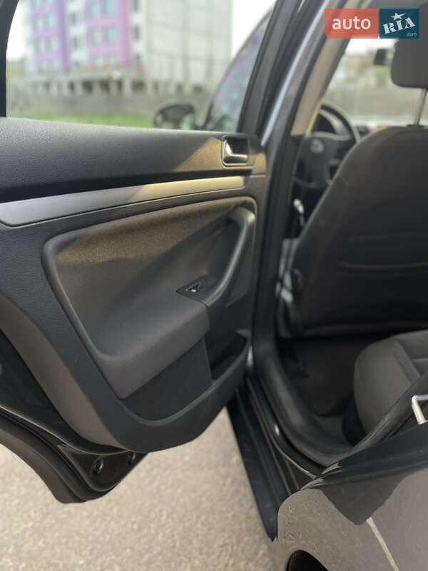 Седан Volkswagen Jetta 2007 в Умані