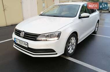 Седан Volkswagen Jetta 2013 в 