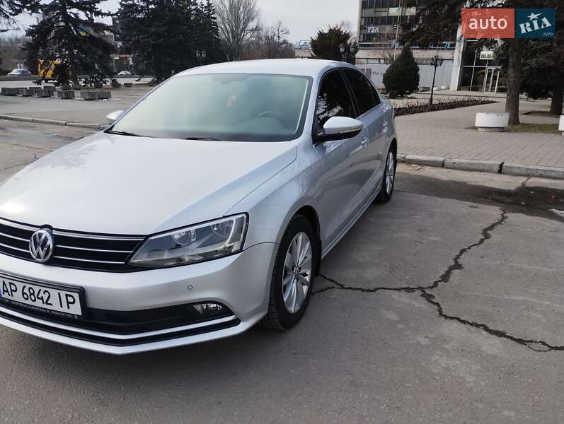 Седан Volkswagen Jetta 2016 в 
