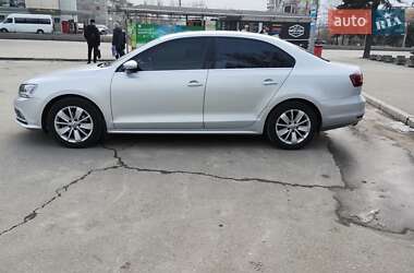 Седан Volkswagen Jetta 2016 в 