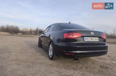 Седан Volkswagen Jetta 2015 в 