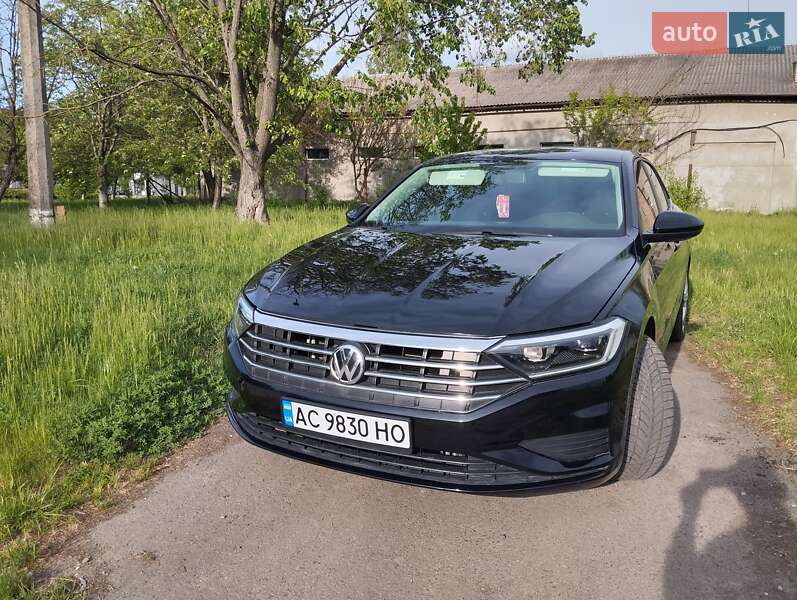 Седан Volkswagen Jetta 2019 в Луцке