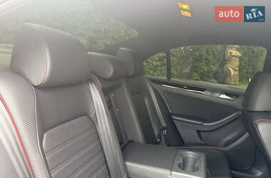 Седан Volkswagen Jetta 2014 в 