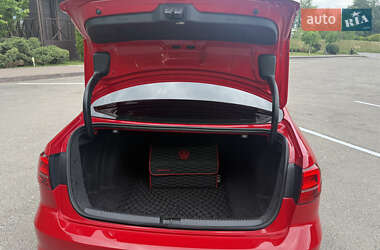 Седан Volkswagen Jetta 2014 в 