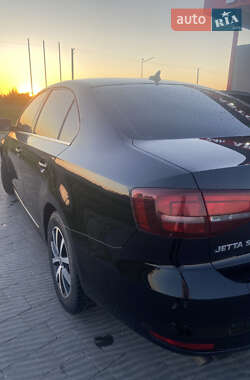 Седан Volkswagen Jetta 2016 в Буську
