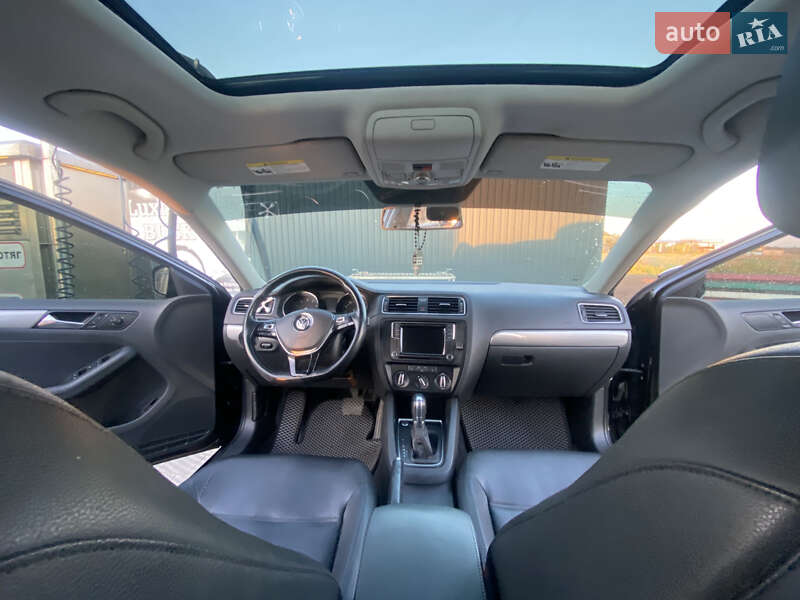 Седан Volkswagen Jetta 2016 в Буську