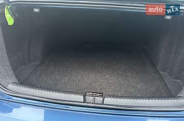 Седан Volkswagen Jetta 2016 в 
