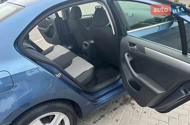 Седан Volkswagen Jetta 2016 в 