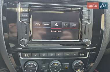 Седан Volkswagen Jetta 2017 в 