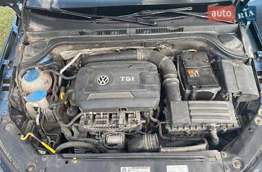 Седан Volkswagen Jetta 2017 в 