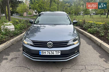 Седан Volkswagen Jetta 2015 в 