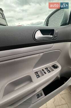 Седан Volkswagen Jetta 2009 в 