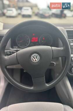 Седан Volkswagen Jetta 2009 в 