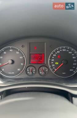 Седан Volkswagen Jetta 2009 в 