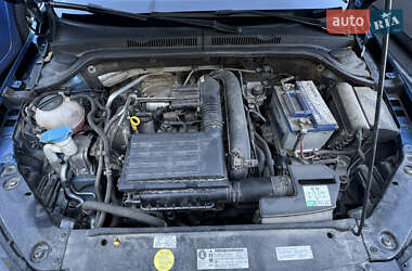 Седан Volkswagen Jetta 2015 в 