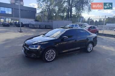 Седан Volkswagen Jetta 2012 в Днепре
