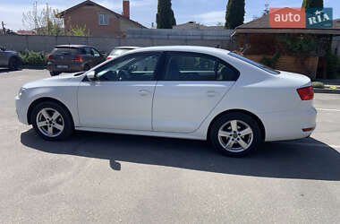 Седан Volkswagen Jetta 2014 в Буче