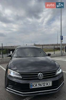 Седан Volkswagen Jetta 2012 в Києві