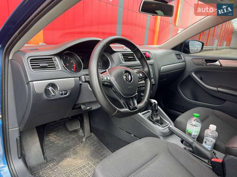 Седан Volkswagen Jetta 2014 в Києві