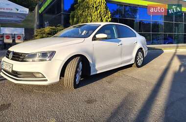 Седан Volkswagen Jetta 2014 в 